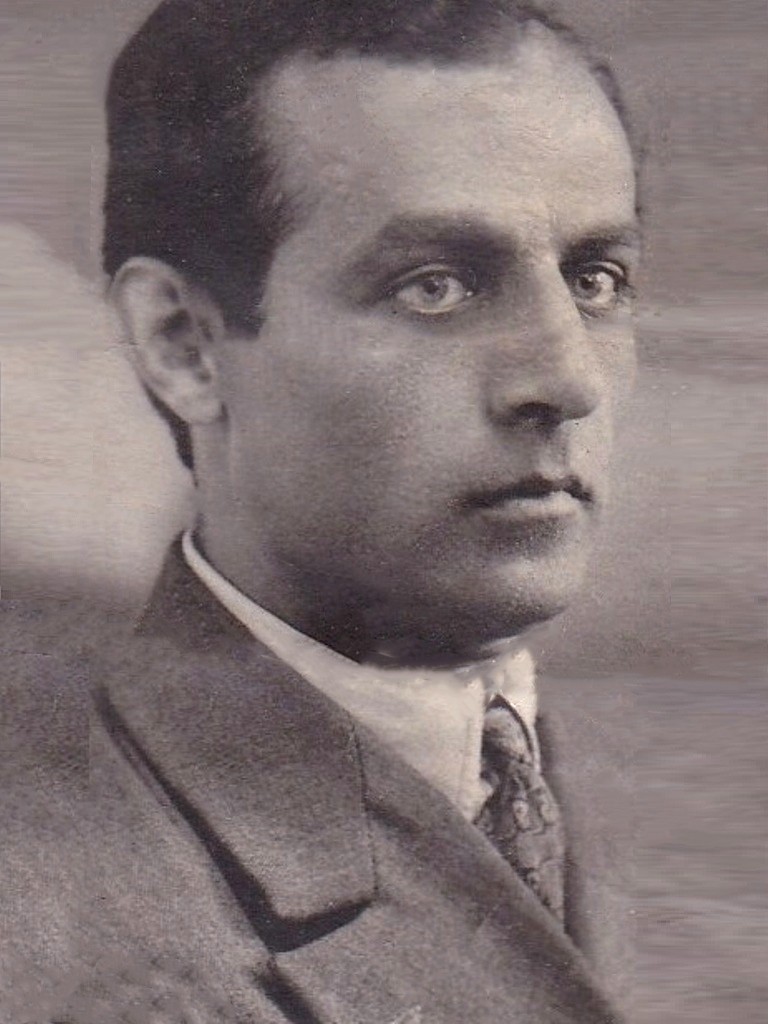 Tunik Hovhannisyan